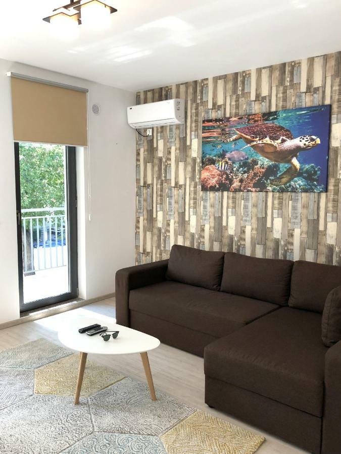 Apartment Lira