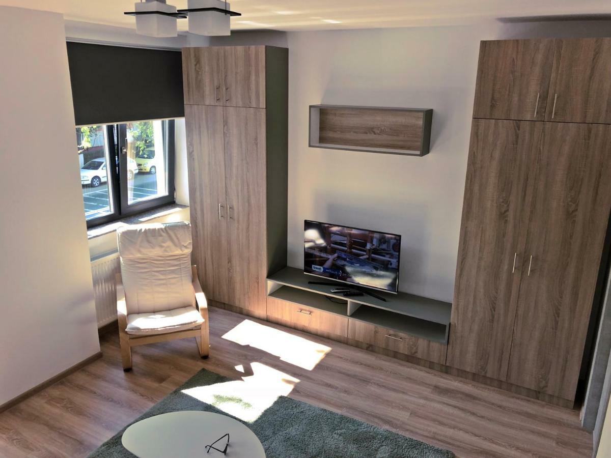 Lira Apartment *