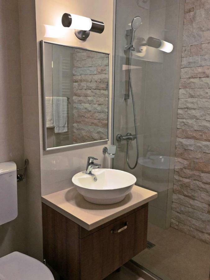Apartment Lira *
